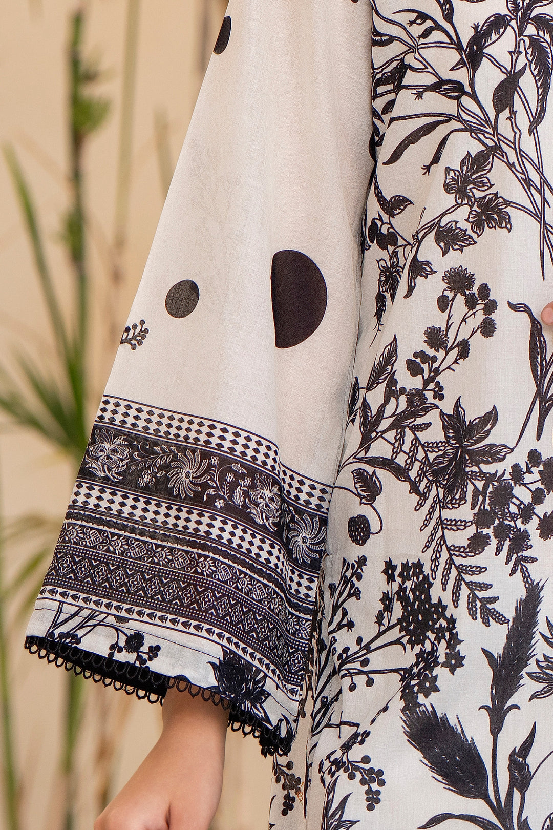 White 3 Piece Unstitched Premium Lawn - SU25V1-S8 - JACQUARD CLOTHING