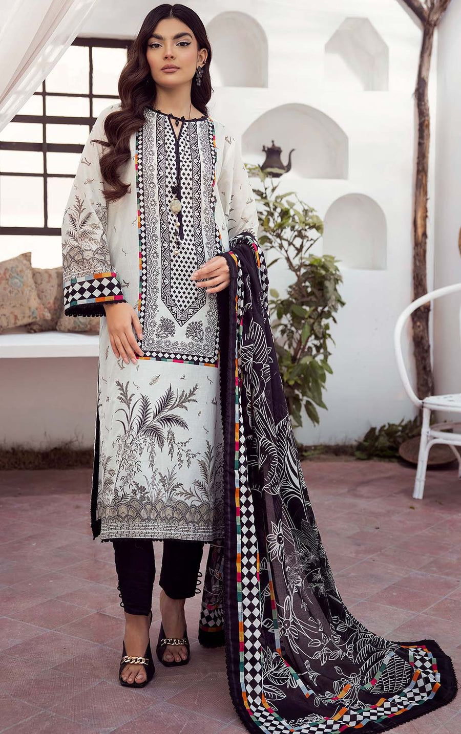 Green - Jacquard Cotton 2pc Unstitched Dress Material with Jewellery Set 11