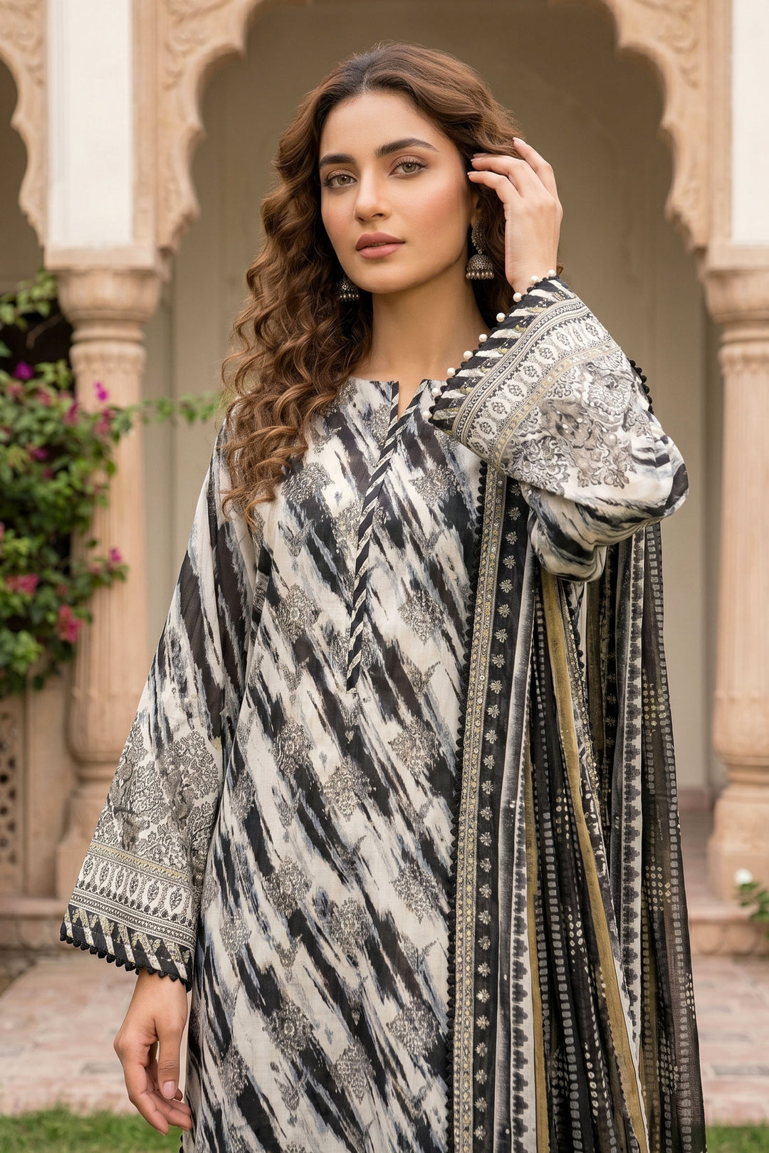 3 Piece Unstitched Black Premium Lawn - Buy Online Pakistan | Jacquard Clothing