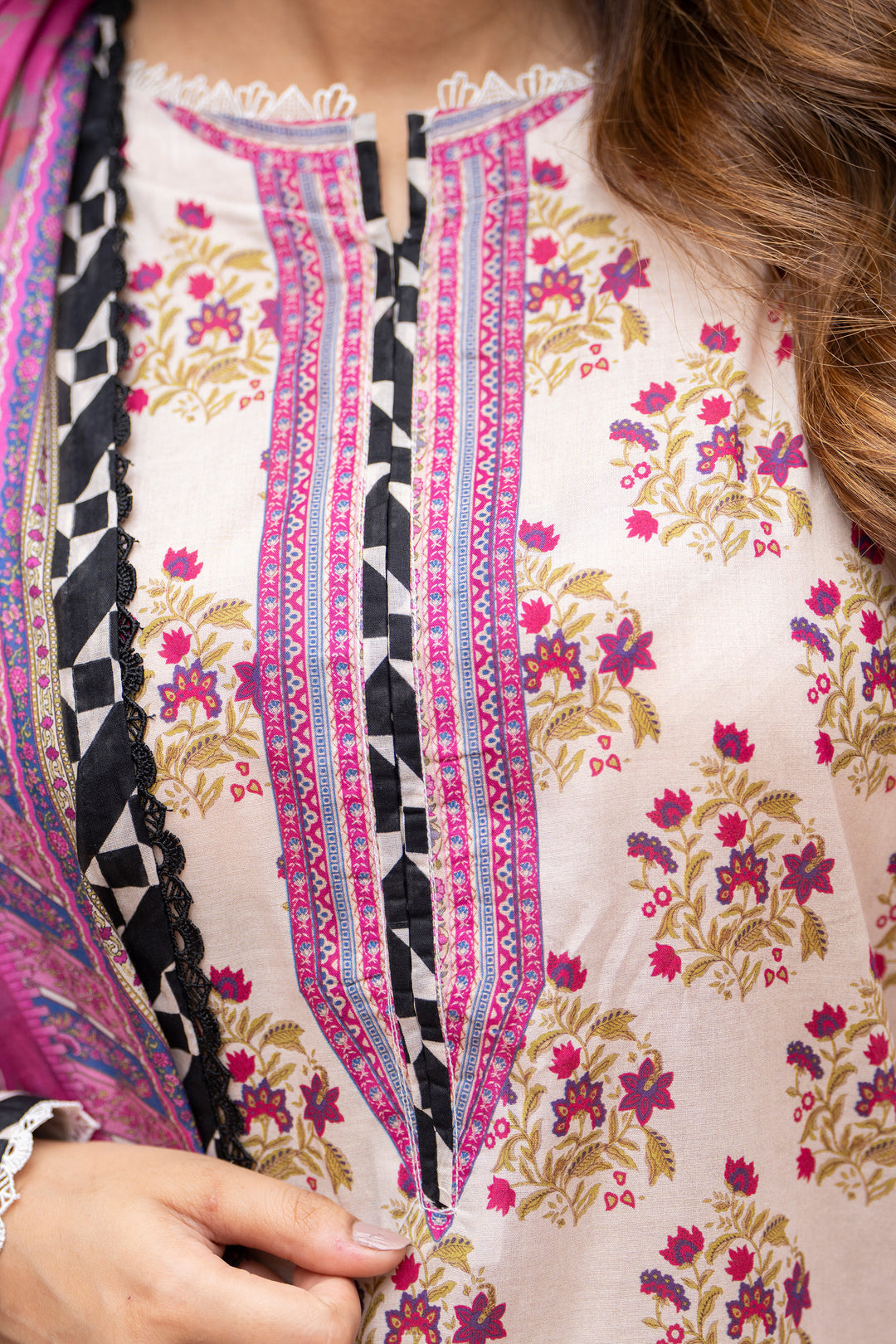 3 Pcs Unstitched Beige Lawn - SU25V23-S10 - JACQUARD CLOTHING