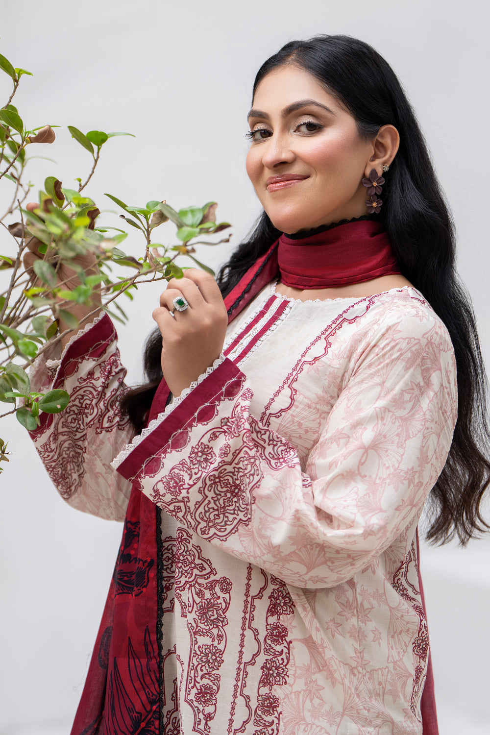 3 Pcs Unstitched Beige Premium Lawn - SU25V33-S1 - JACQUARD CLOTHING