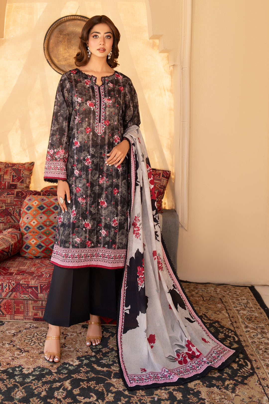 3 Pcs Unstitched Black Lawn - SU25V19-S8 - JACQUARD CLOTHING