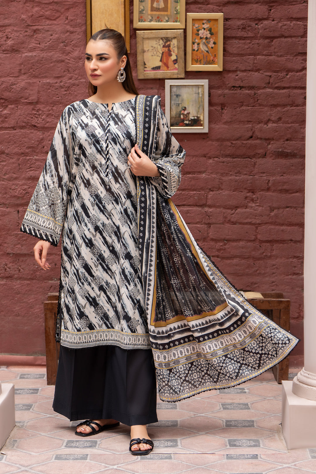 3 Pcs Unstitched Black Lawn - SU25V23-S4 - JAQUARD CLOTHING