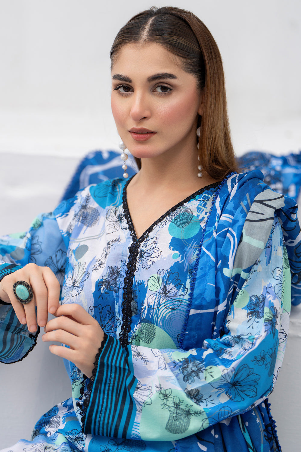 3 Pcs Unstitched Lavender Premium Lawn - SU25V32-S6 - JACQUARD CLOTHING