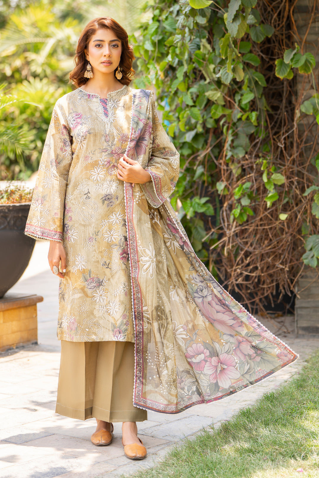 3 Pcs Unstitched Olive Lawn - SU25V16-S1 - JACQUARD CLOTHING