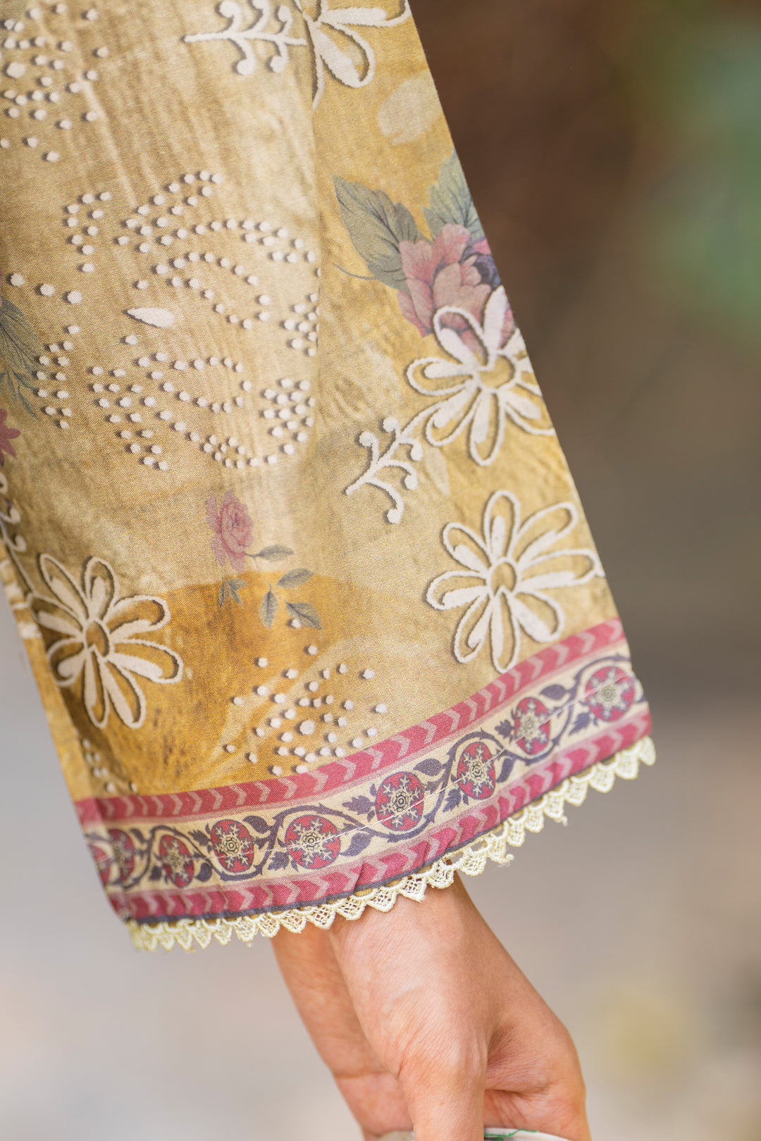 3 Pcs Unstitched Olive Lawn - SU25V16-S1 - JACQUARD CLOTHING