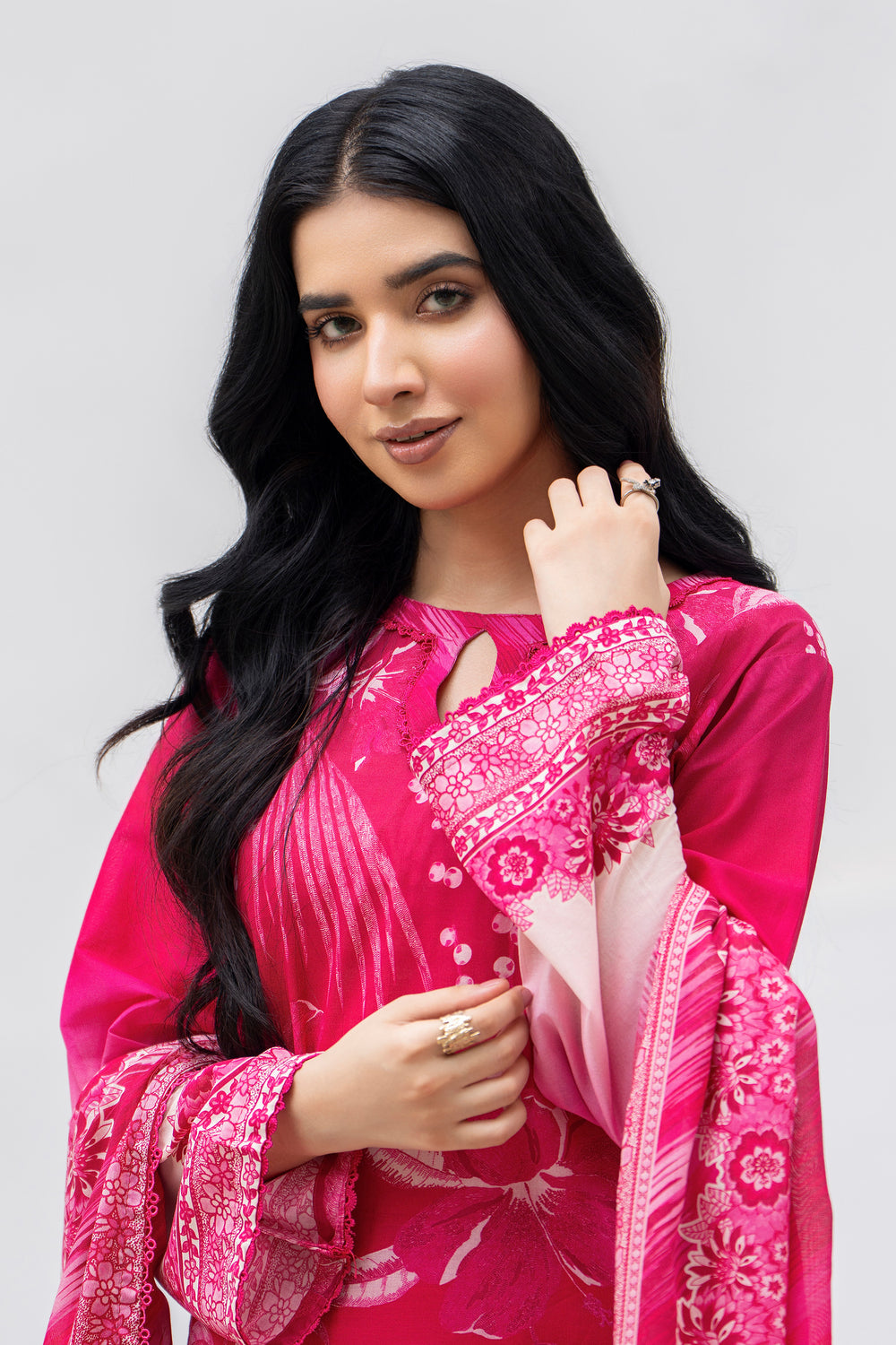 3 Pcs Unstitched Raspberry Lawn - SU25V29-S10 - JACQUARD CLOTHING