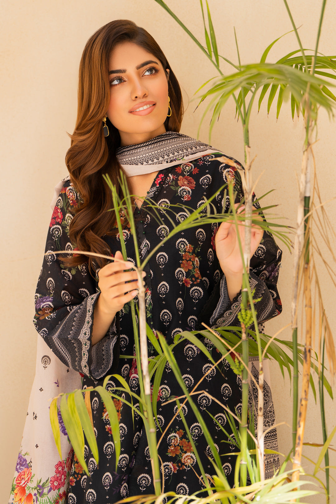 Black 3 Piece Unstitched Premium Lawn - SU25V1-S5 - JACQUARD CLOTHING