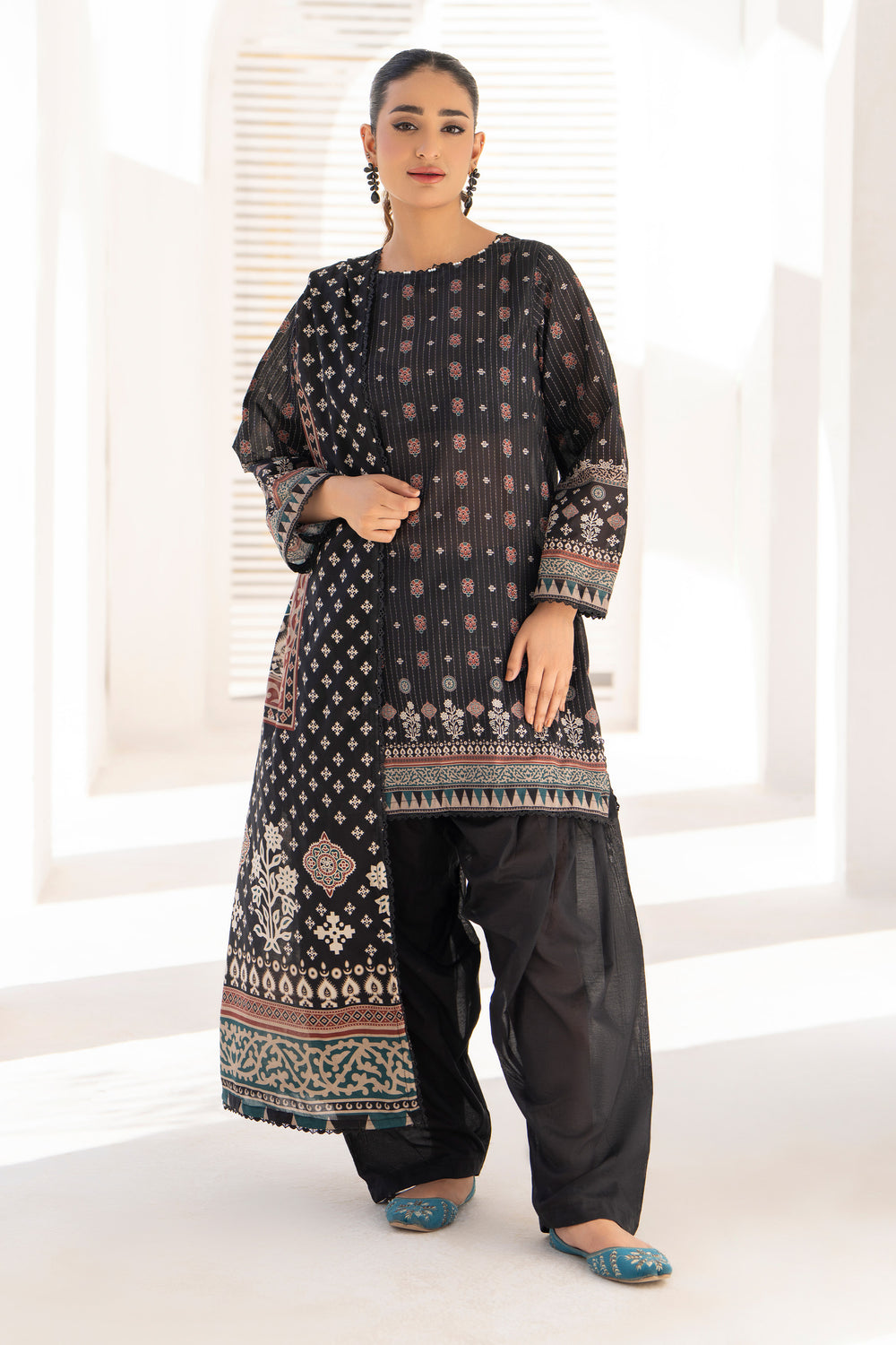 Black 3 Piece Unstitched Premium Lawn - SU25V6-S3 - JACQUARD CLOTHING