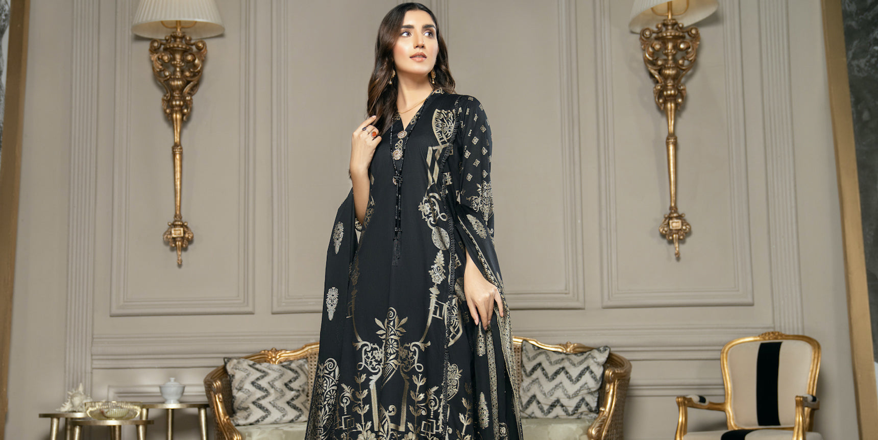 azadi sale upto 25% on entire stock but unstitched lawn suits on discounts by jacquard clothing 