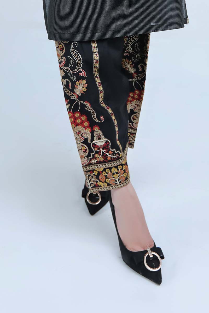 CAMBRIC SHALWAR / BLACK CHARM - Jacquard.pk