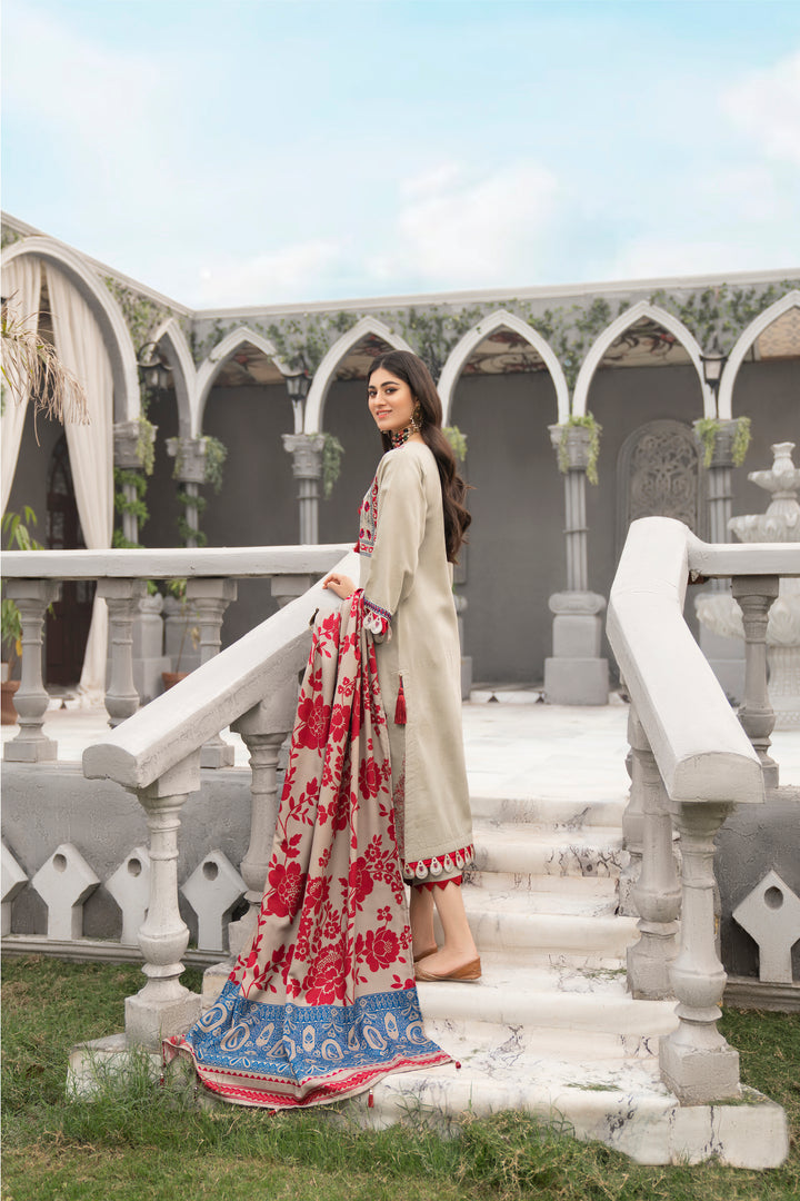 AGHAZ E TABEER COLLECTION / 3PC / EMBROIDERED KHADDAR WITH WOOLEN SHAWL NEW ARRIVALS WINTER 2022 BY JACQUARD CLOTHING