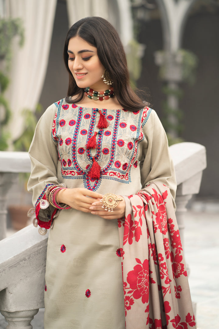 AGHAZ E TABEER COLLECTION / 3PC / EMBROIDERED KHADDAR WITH WOOLEN SHAWL NEW ARRIVALS WINTER 2022 BY JACQUARD CLOTHING