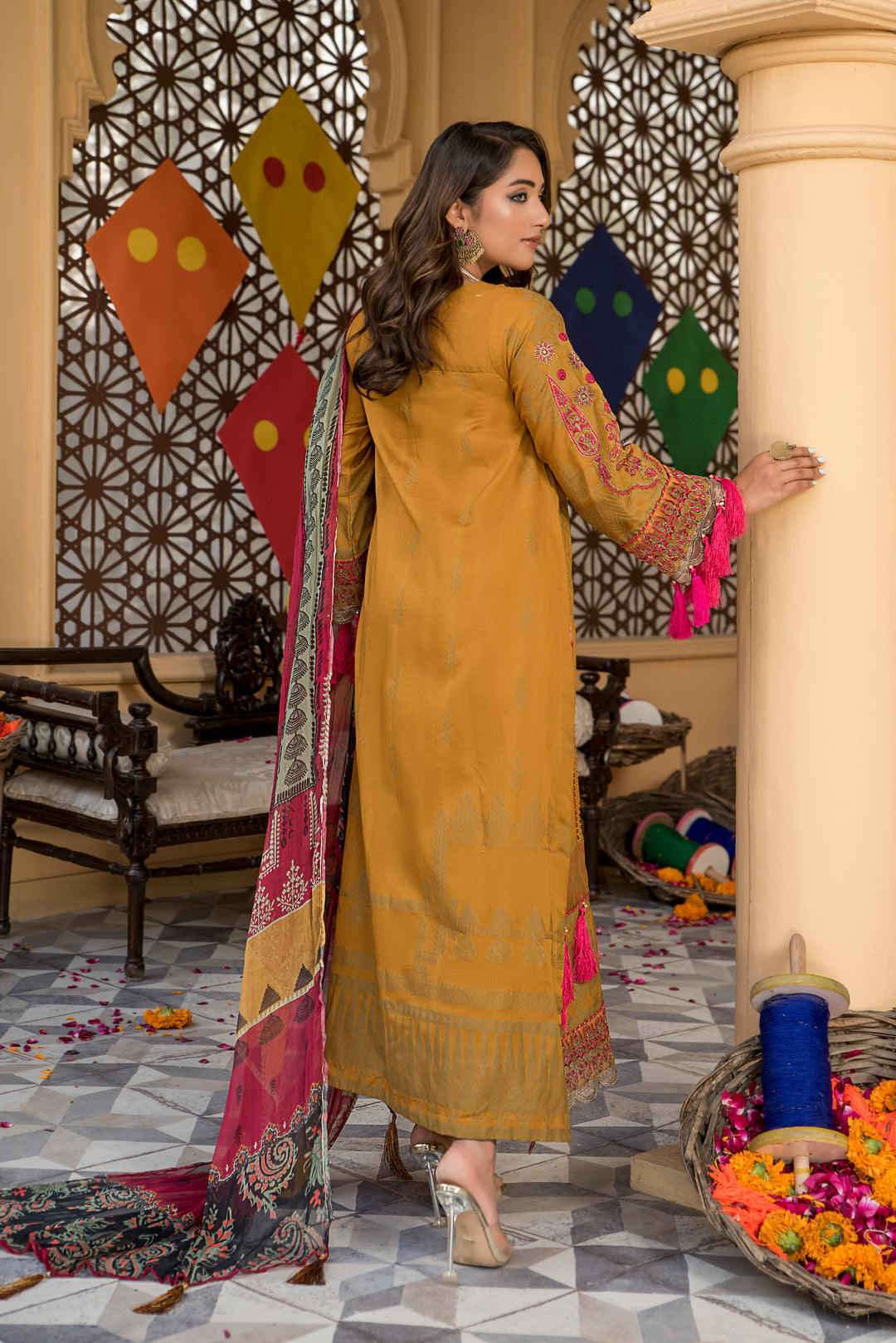 PARWAZ E JUNOON COLLECTION / 3PC / EMBROIDERED LAWN WITH CHIFFON DUPATTA BY JACQUARD CLOTHING